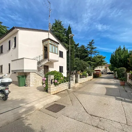 Apartmán Elena Four *