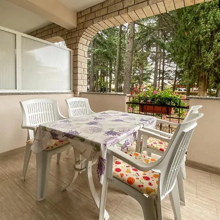 Elena Four Apartmán